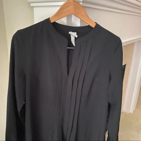 H&M Black Pleated Longsleeve Vneck Shift Midi Dress - Picture 3 of 7